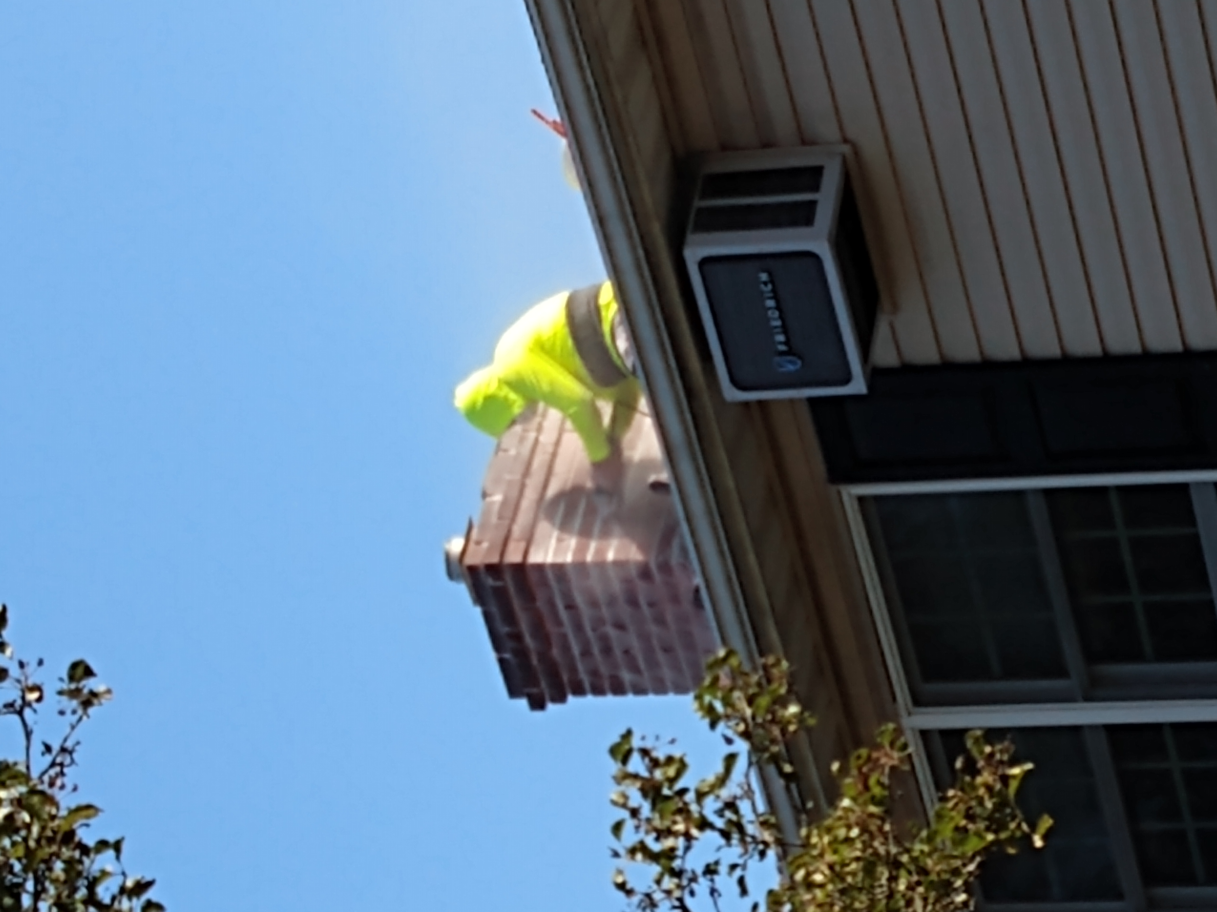 Chimney tuckpointing and mortar repair in Jericho, New York